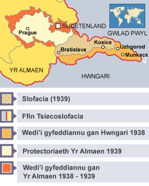 Map yn dangos rhaniad Gweriniaeth Tsiec