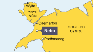 Map o ogledd Cymru yn dangos bod pentref Nebo rhwng Caernarfon a Phorthmadog