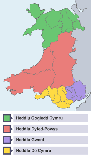 Map sy’n dangos lleoliad pedwar o heddluoedd Cymru.